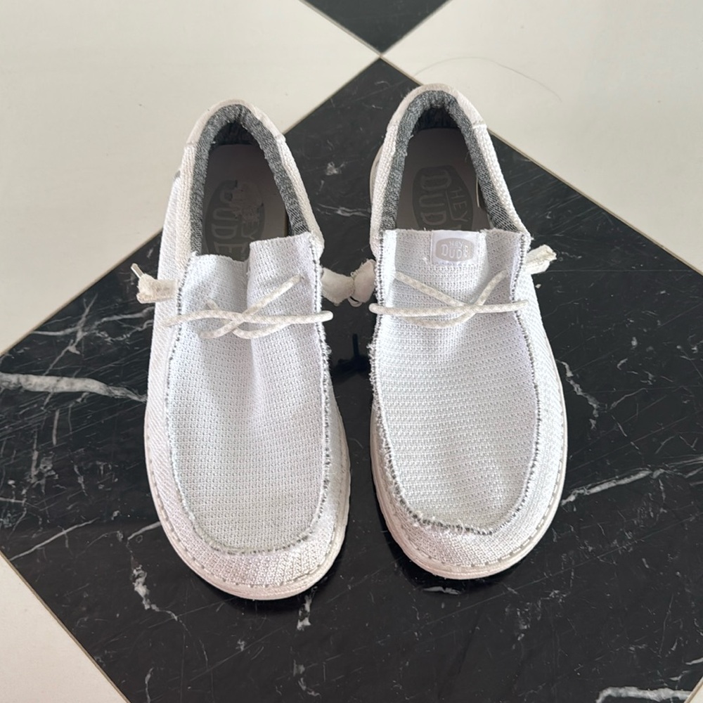 Men’s Hey Dude Loafers Size 9